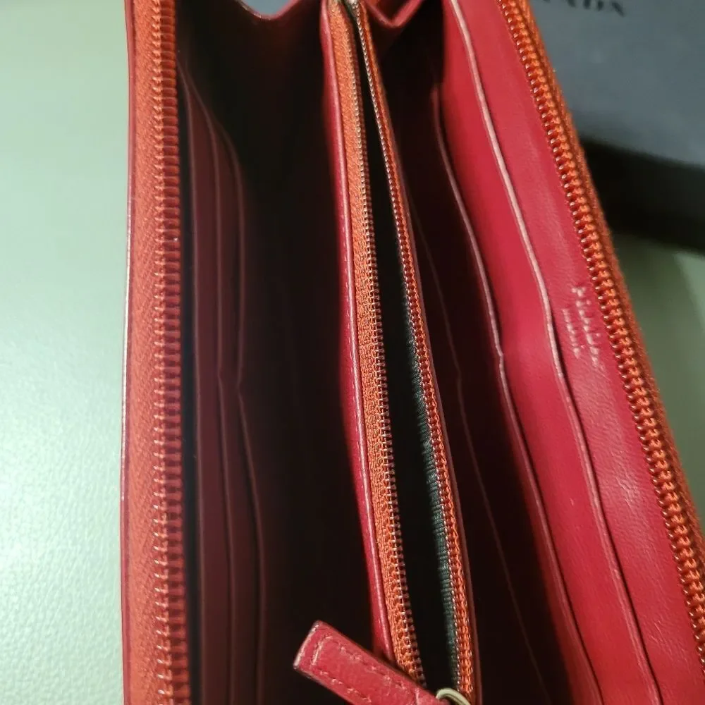 Prada Red Leather Wallet. - Picture 9 of 9